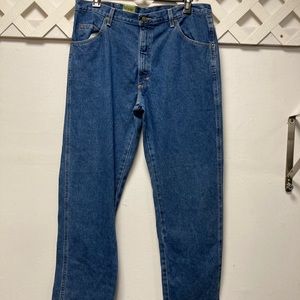 $15 🌲 COUNTDOWN TO BLACK FRIDWrangler Jeans size 38 x 30 regular fit jeans NWT